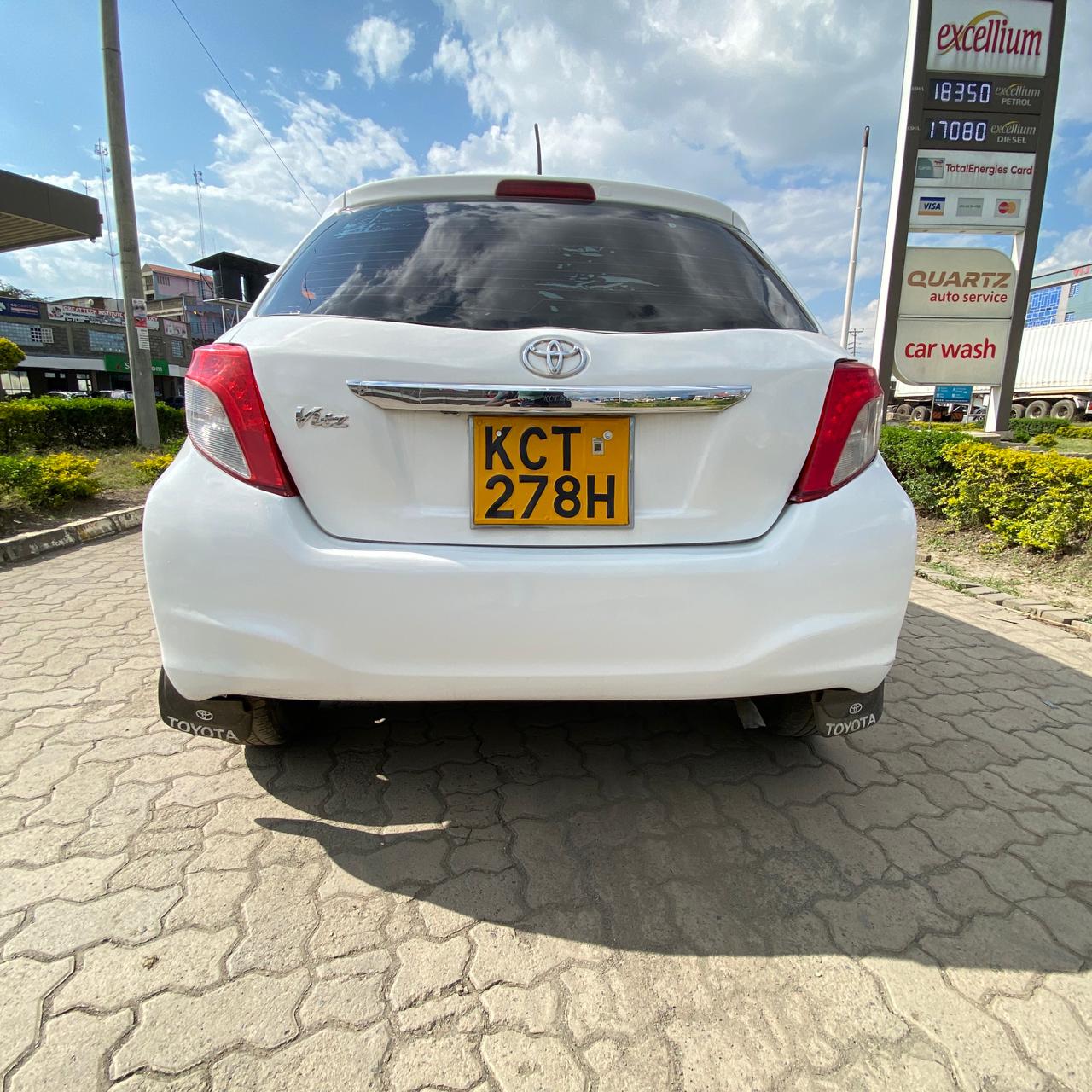 2011 Toyota Vitz